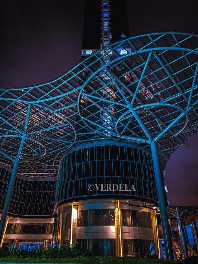 Verdela Pollux Meisterstadt Batam Apartement Exterior foto