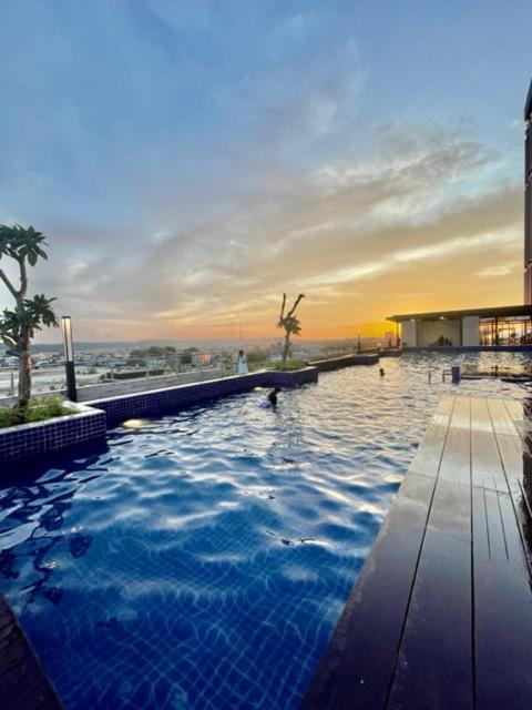 Verdela Pollux Meisterstadt Batam Apartement Exterior foto